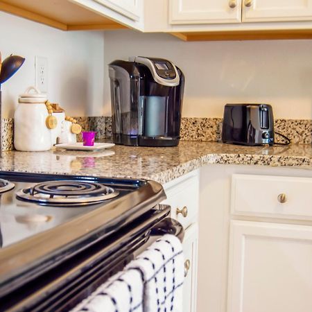 Cozy Condo, Minutes From Broadwy, Sleeps 5 Nashville Zewnętrze zdjęcie